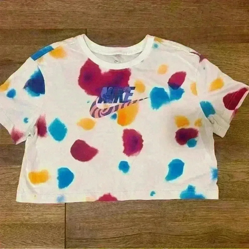 Nike‎ Women's Festival Crop Graphic Short Sleeve T-shirt - Women's M - Preowned